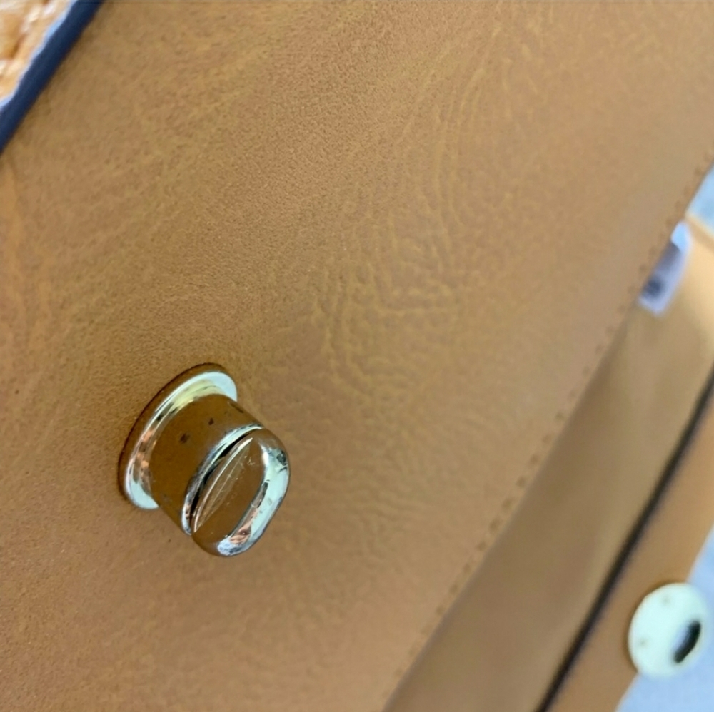 Brown Purse - Picture 3 of 7